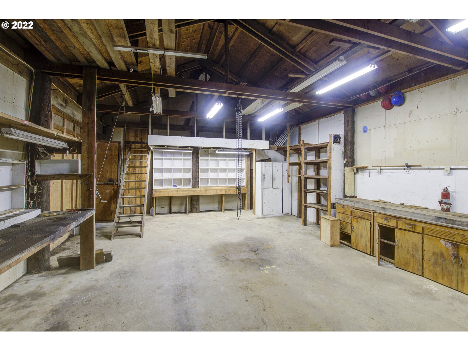 24300 Northwest Maplecrest Road Ridgefield, WA 98642 - Photo 11 of 32 a view of a storage & utility room