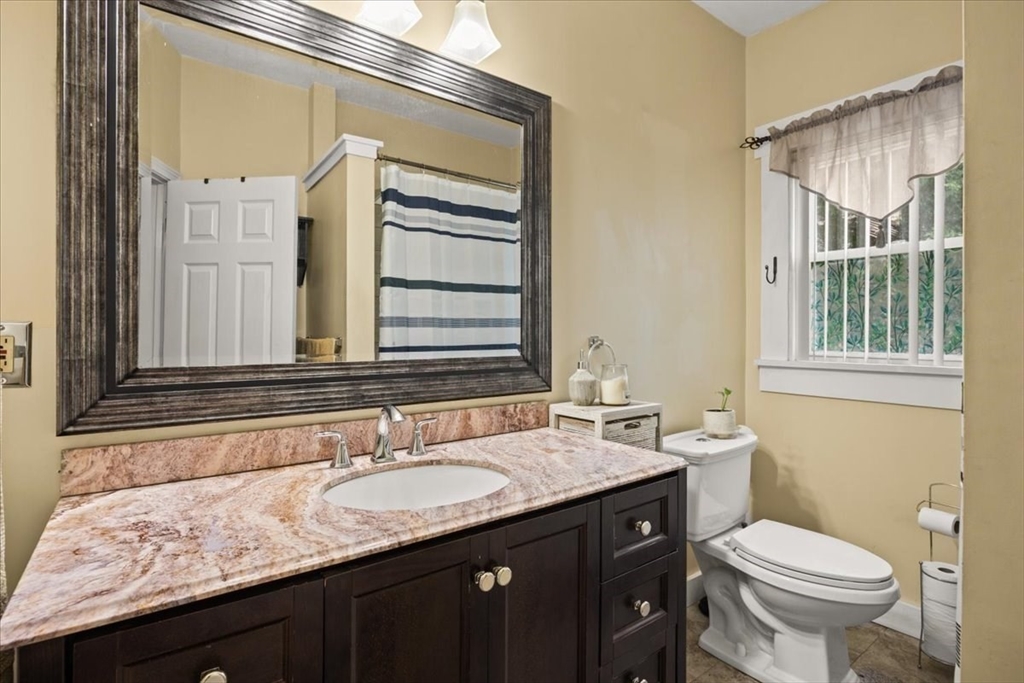 2118 Riverside Avenue Somerset, MA 02726 - Photo 15 of 42