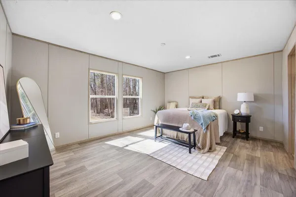 $425,000 | 662 Country Pond Lane, Cross, SC 29436