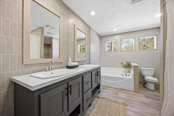 $425,000 | 662 Country Pond Lane, Cross, SC 29436