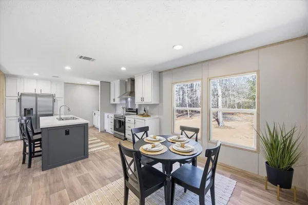 $425,000 | 662 Country Pond Lane, Cross, SC 29436