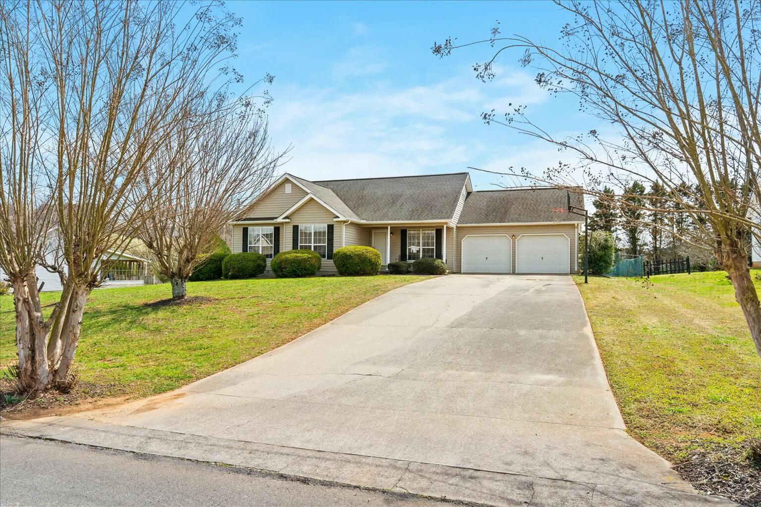 324 Mercer Drive Dalton, GA 30721 - Photo 2 of 49 tempImagePgkfbv