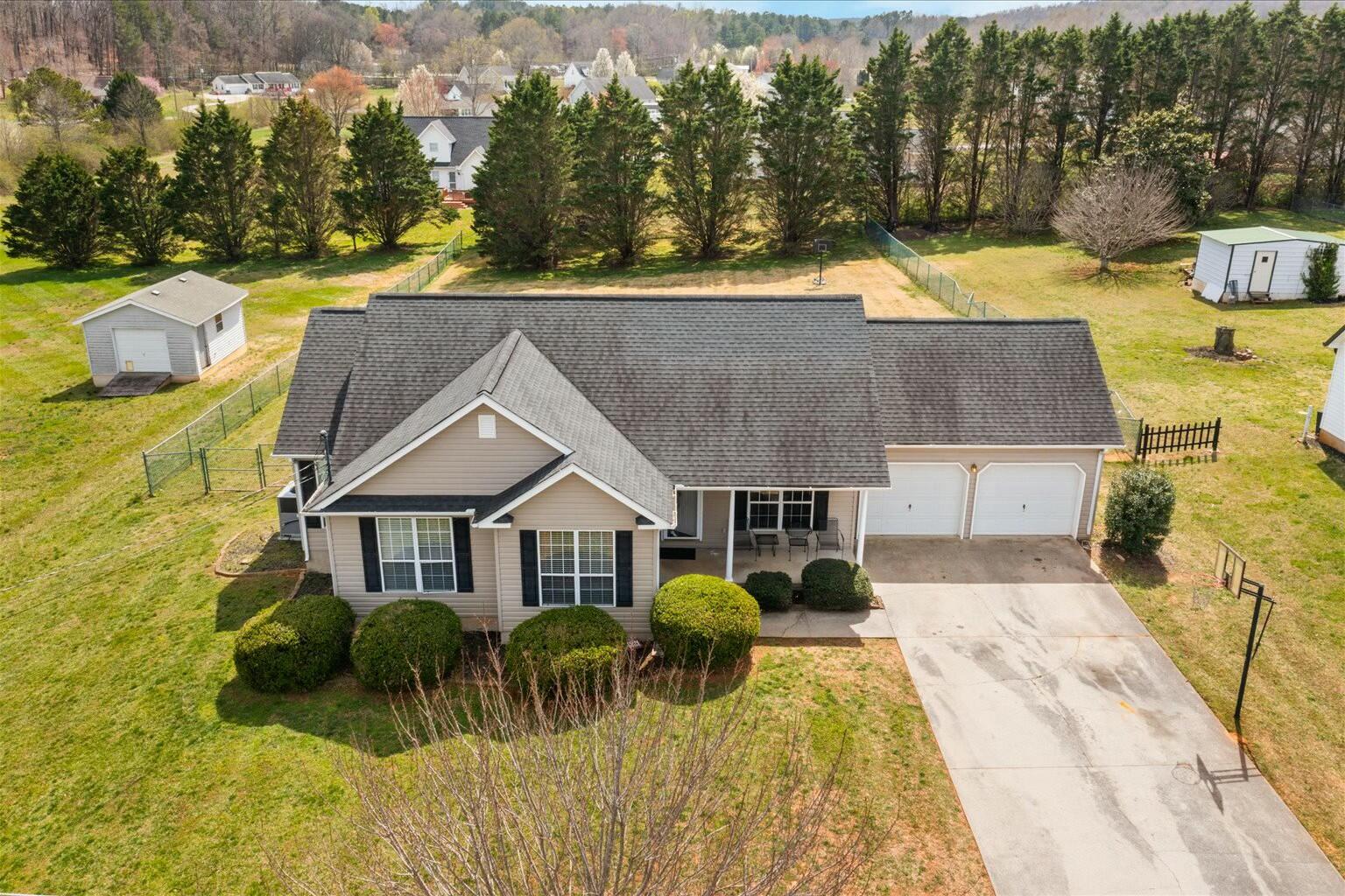 324 Mercer Drive Dalton, GA 30721 - Photo 3 of 49 tempImageJ35apx