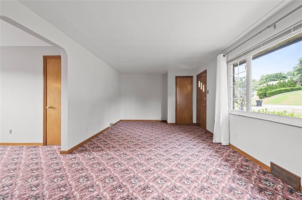 32 Pontiac Road Pittsburgh, PA 15241 - Photo 6 of 23 a view of an empty room and window