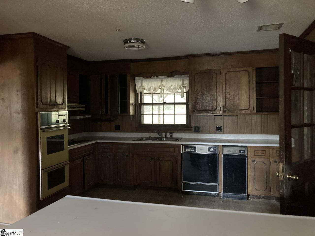 1022 Highland Road Easley, SC 29640 - Photo 5 of 15 Gallery Image 5