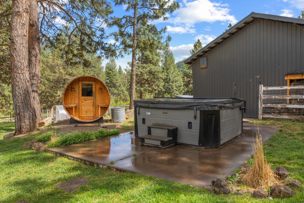 16320 Hillcrest Road Klamath Falls, OR 97603 - Photo 32 of 39 29 - 16320HillcrestRd-20