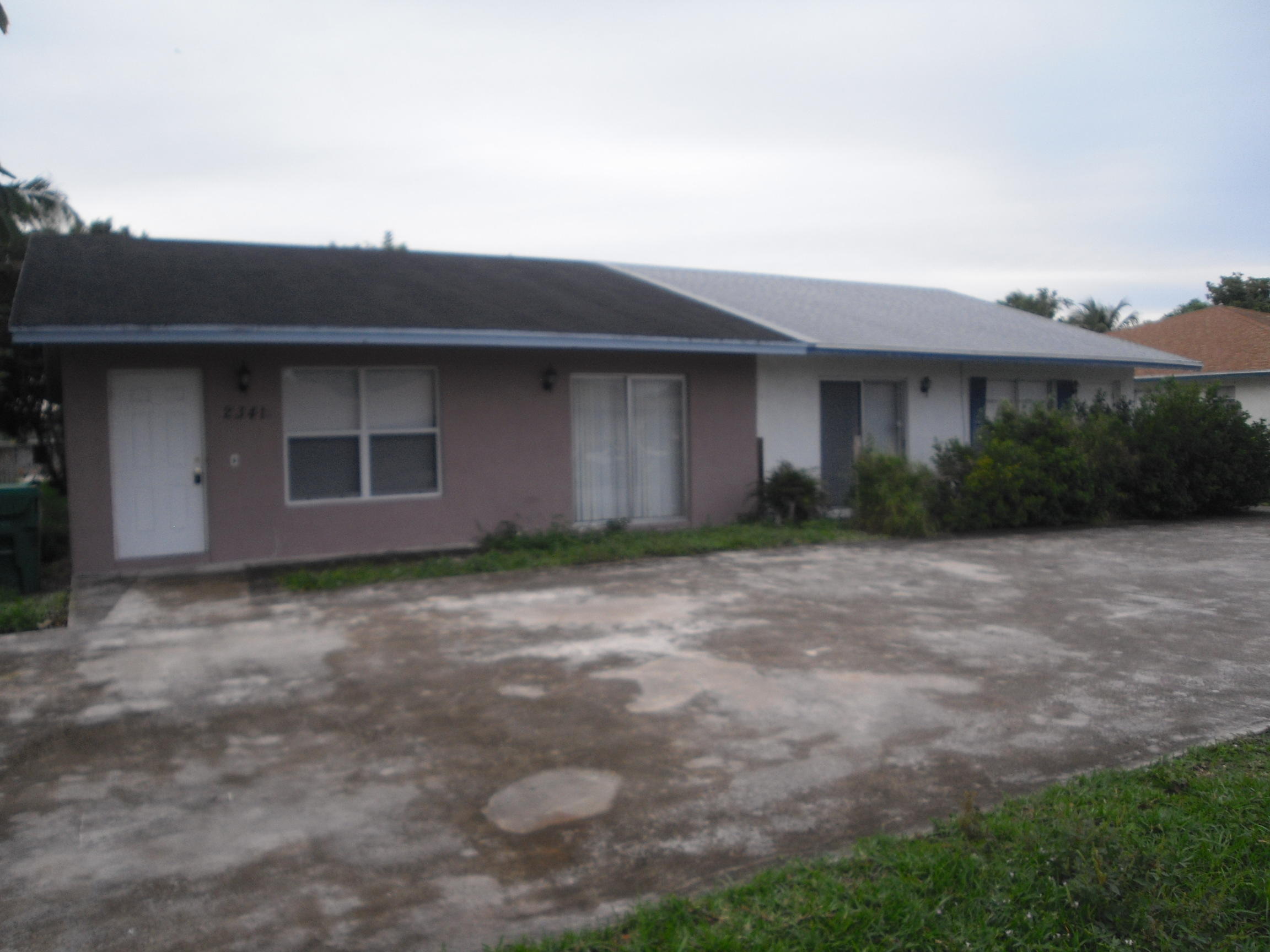 2341 Avenue Z-Front