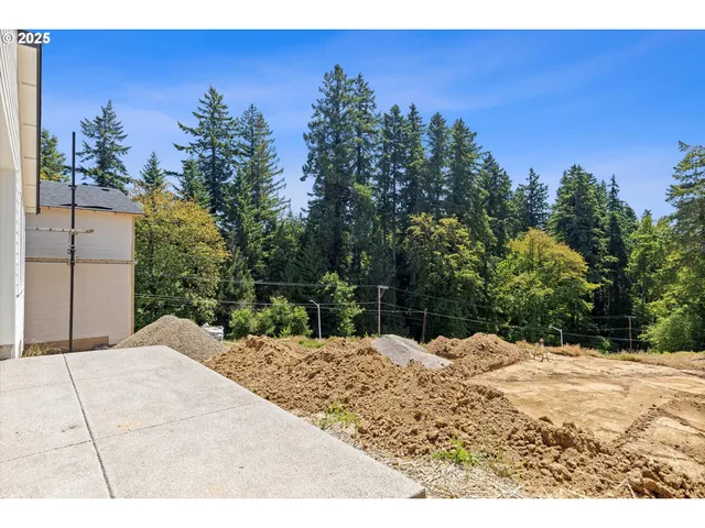 $819,939 | 14196 Southeast Iseli Lane, Clackamas, OR 97015