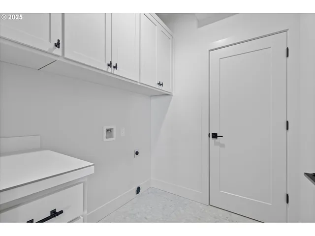 $819,939 | 14196 Southeast Iseli Lane, Clackamas, OR 97015