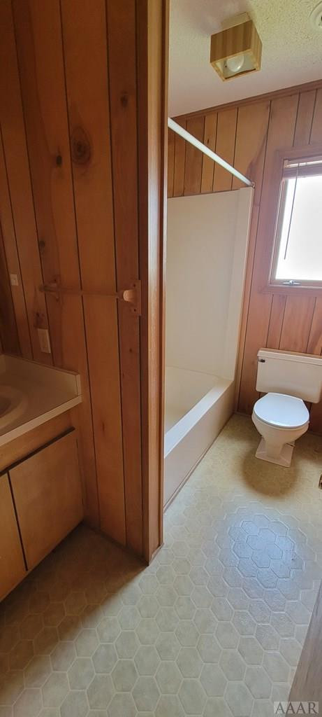 9010 South Old Oregon Inlet Road Nags Head, NC 27959 - Photo 21 of 34 LOWER FLOOR PRIMARY BATH