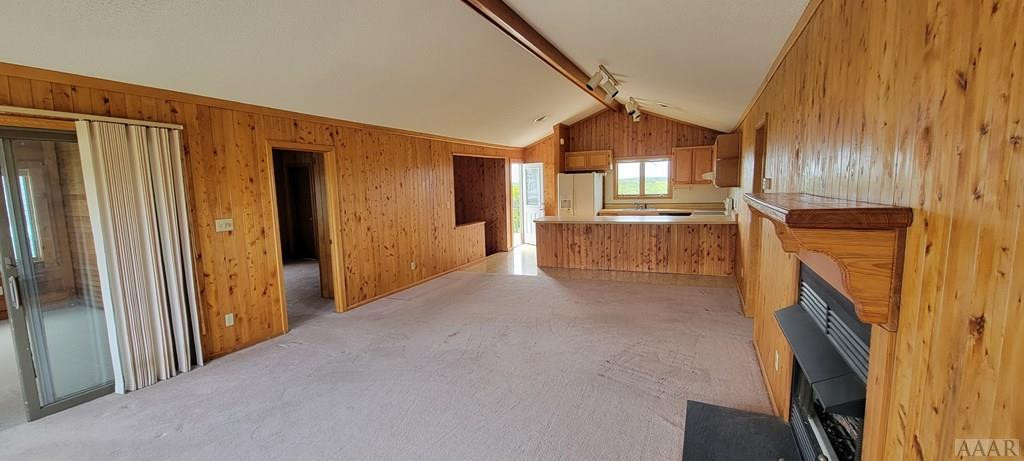 9010 South Old Oregon Inlet Road Nags Head, NC 27959 - Photo 27 of 34 FAM/DINING RM W/ VIEW TO KITCHEN