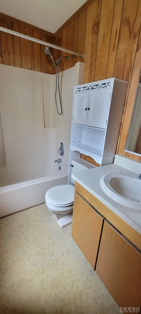 9010 South Old Oregon Inlet Road Nags Head, NC 27959 - Photo 29 of 34 MAIN FLOOR HALL BATH