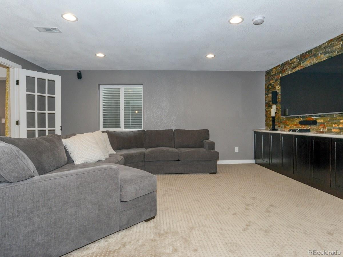9711 Red Oakes Place Highlands Ranch, CO 80126 - Photo 29 of 35 Gallery Image 29