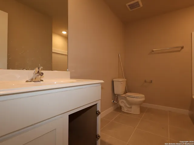 $329,990 | 8662 Rucker Pond Trail, San Antonio, TX 78252