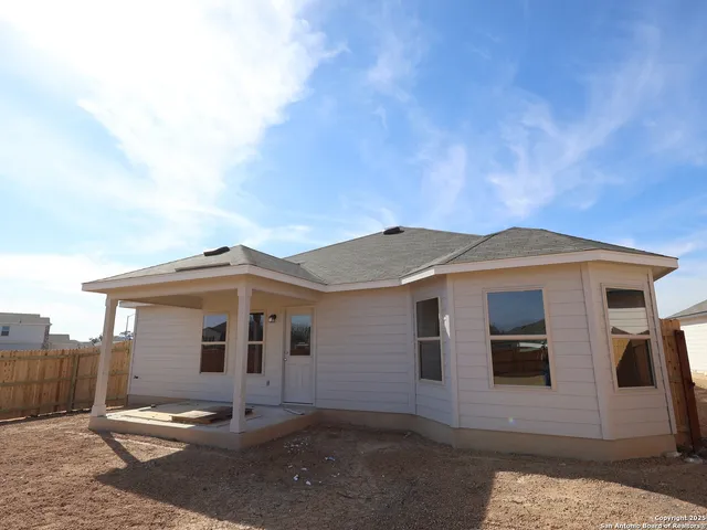 $329,990 | 8662 Rucker Pond Trail, San Antonio, TX 78252