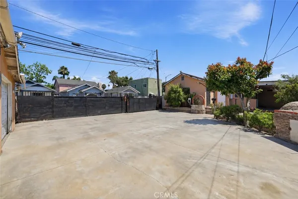 $849,000 | 932 23rd Street, Long Beach, CA 90806