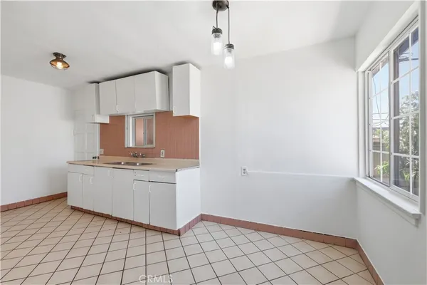 $849,000 | 932 23rd Street, Long Beach, CA 90806
