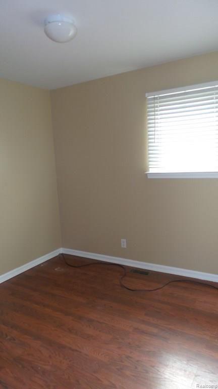11501 Martin Road Warren, MI 48093 - Photo 16 of 21 James Photos 077.jpg