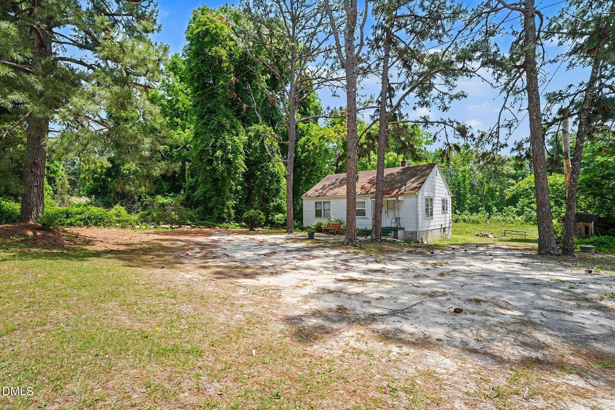 399 Army Road Raeford, NC 28376 - Photo 7 of 10 008_file_9756