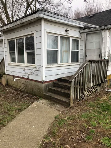 $115,000 | 132 South East Street, Charlottesville, IN 46117