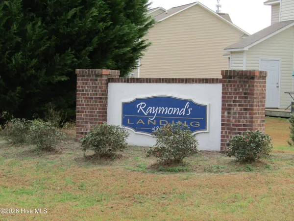 $1,250 | 202 Lanieve Court, Unit 8, Hubert, NC 28539
