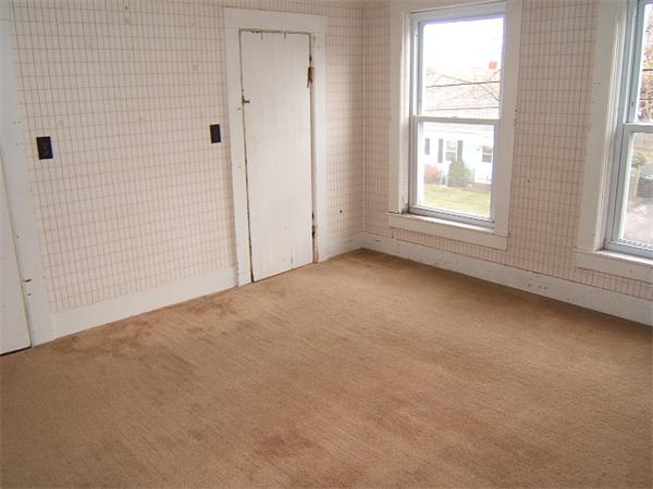 16 Steele Street Worcester, MA 01607 - Photo 6 of 10 Gallery Image 6