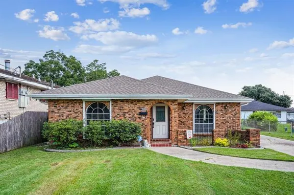 $239,000 | 651 Vic Street, Westwego, LA 70094