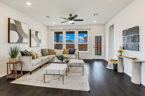 $564,900 | 512 Voyage Trace, Leander, TX 78641