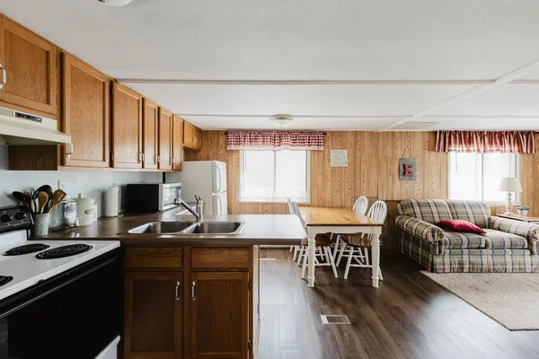 $160,000 | 2380 Egyptian Hills Drive, Creal Springs, IL 62922