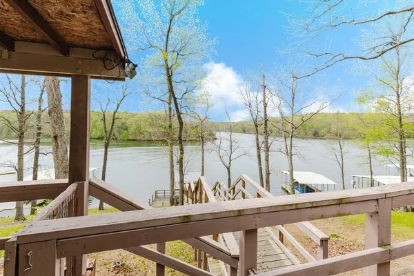 $160,000 | 2380 Egyptian Hills Drive, Creal Springs, IL 62922