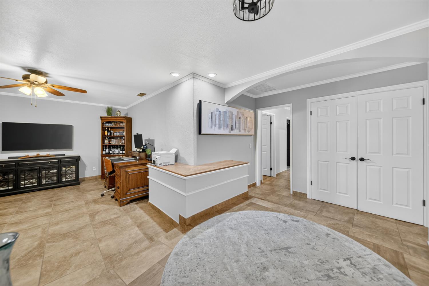 101 Mainberry Drive Madera, CA 93637 - Photo 5 of 40 a living room with furniture and a flat screen tv