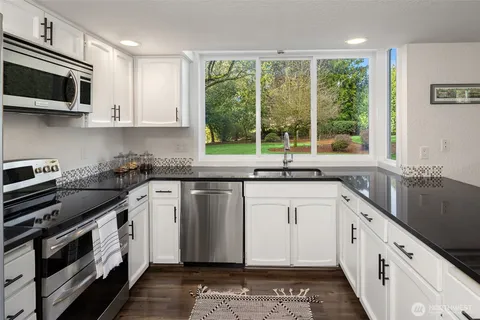 $1,397,500 | 14720 Northeast 164th Street, Woodinville, WA 98072