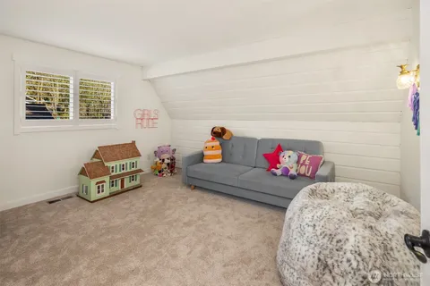 $1,397,500 | 14720 Northeast 164th Street, Woodinville, WA 98072