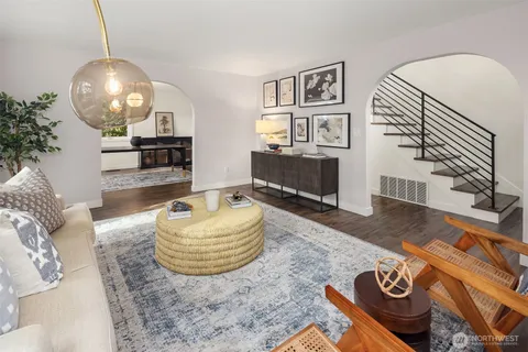 $1,397,500 | 14720 Northeast 164th Street, Woodinville, WA 98072