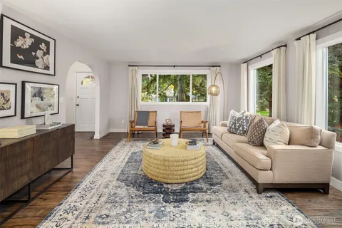 $1,397,500 | 14720 Northeast 164th Street, Woodinville, WA 98072