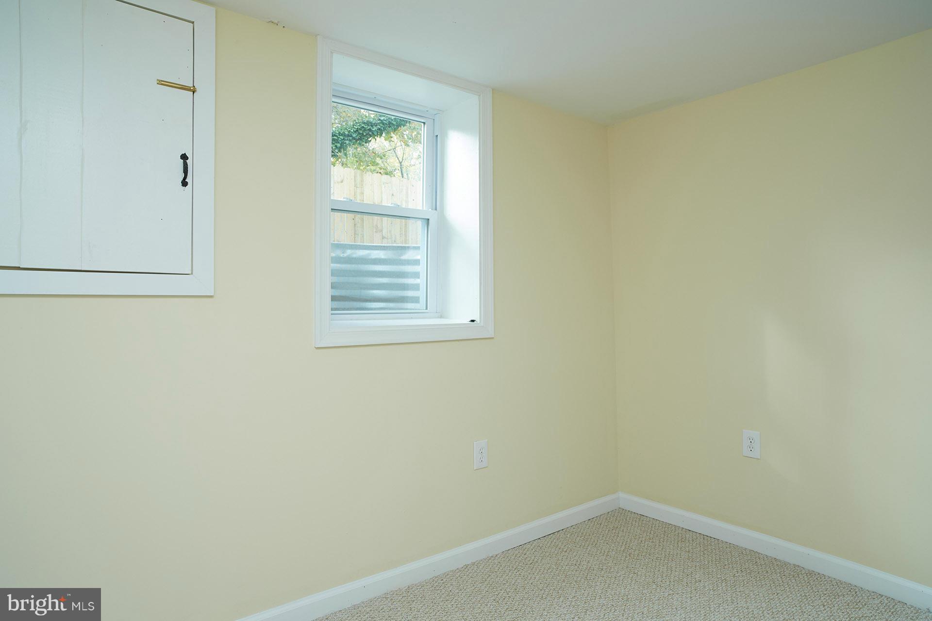 11805 Dewey Road Silver Spring, MD 20906 - Photo 22 of 30 a small space with a window