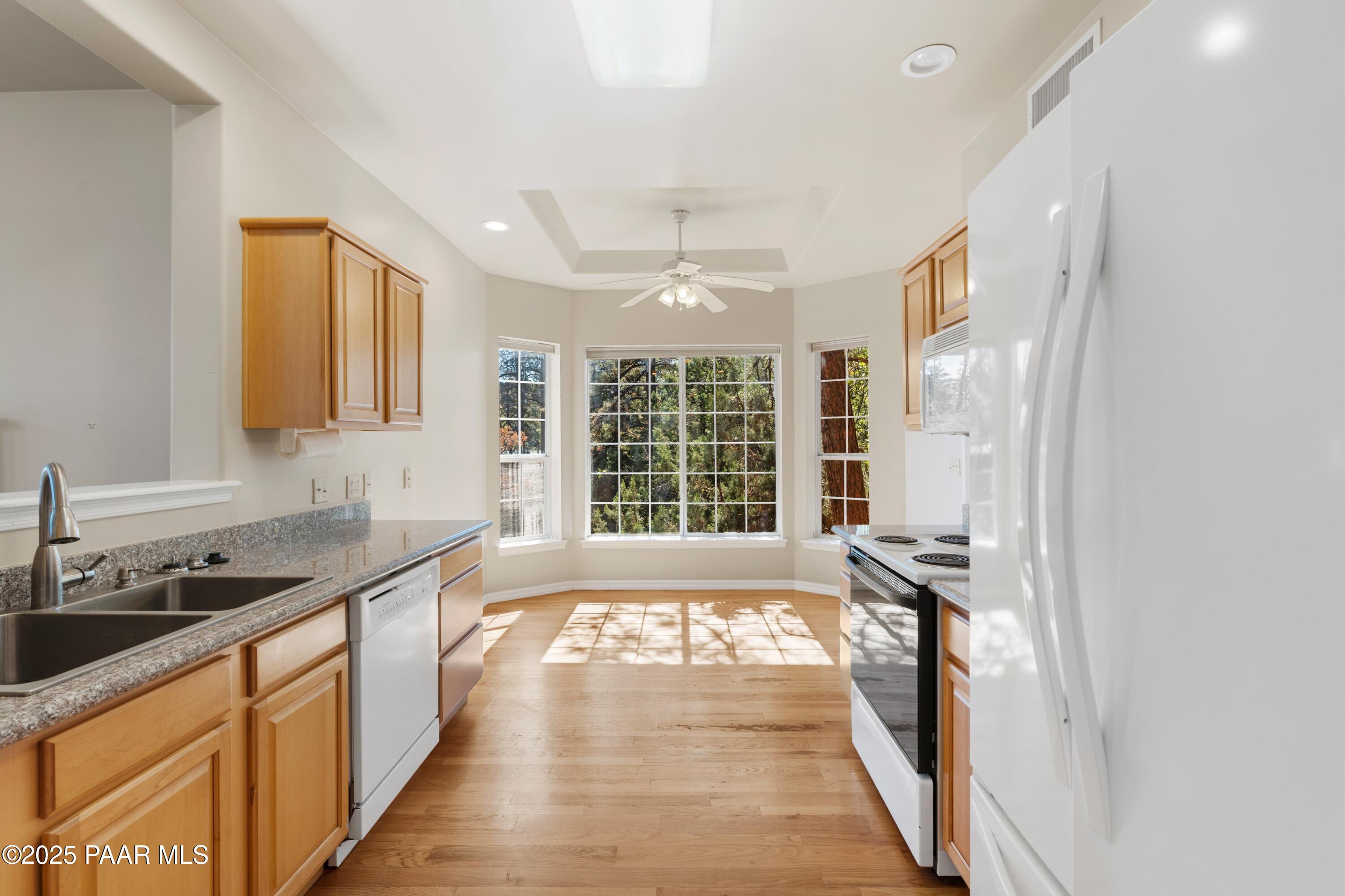 1505 Pine Lane Prescott, AZ 86305 - Photo 11 of 48 011_Kitchen