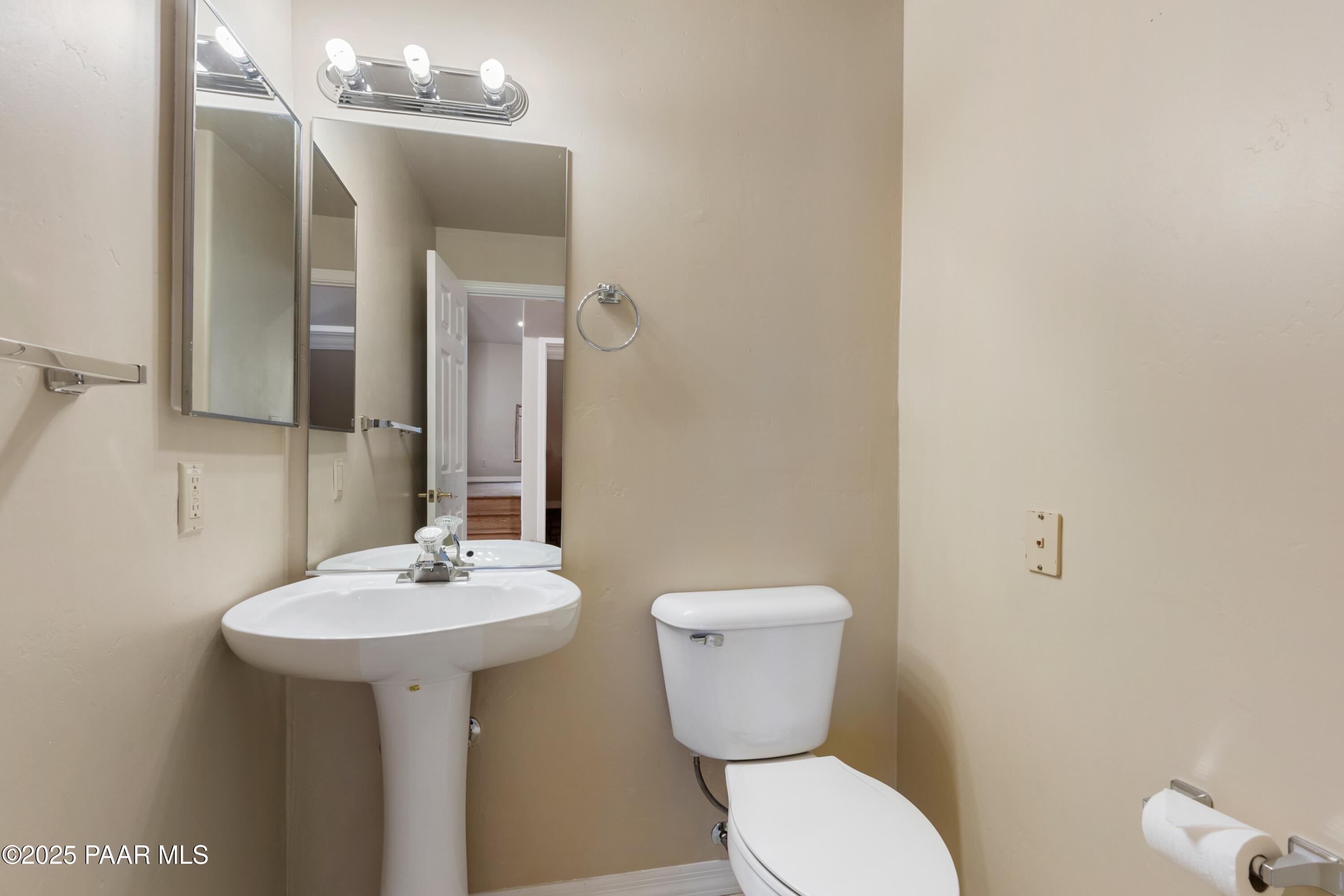 1505 Pine Lane Prescott, AZ 86305 - Photo 22 of 48 022_Bathroom