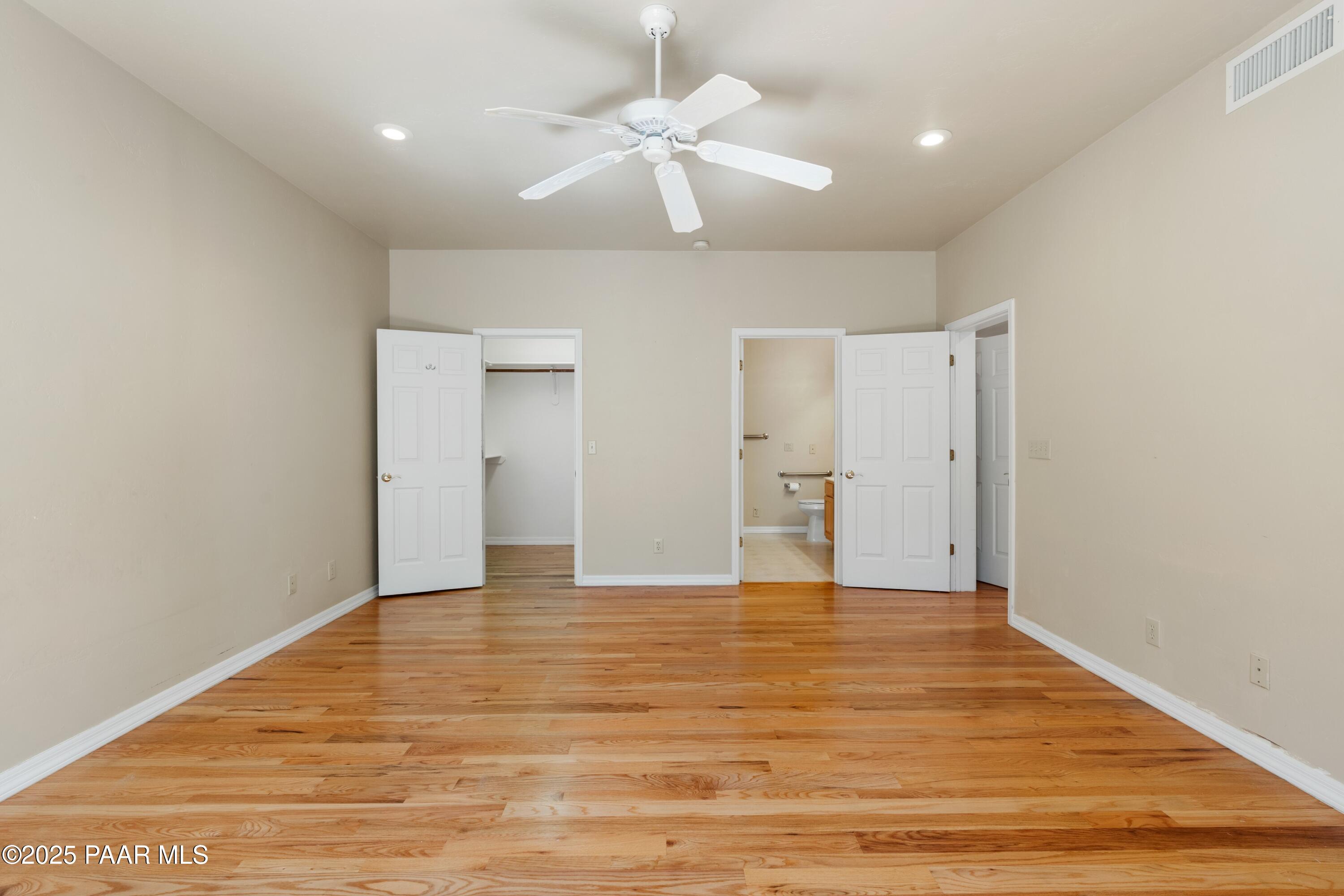 1505 Pine Lane Prescott, AZ 86305 - Photo 26 of 48 026_Primary Bedroom