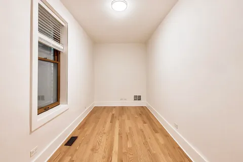 $2,750 | 2132 North Oakley Avenue, Unit 1, Chicago, IL 60647