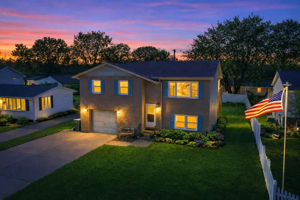$275,000 | 2613 Cherie Lane, Ottawa, IL 61350