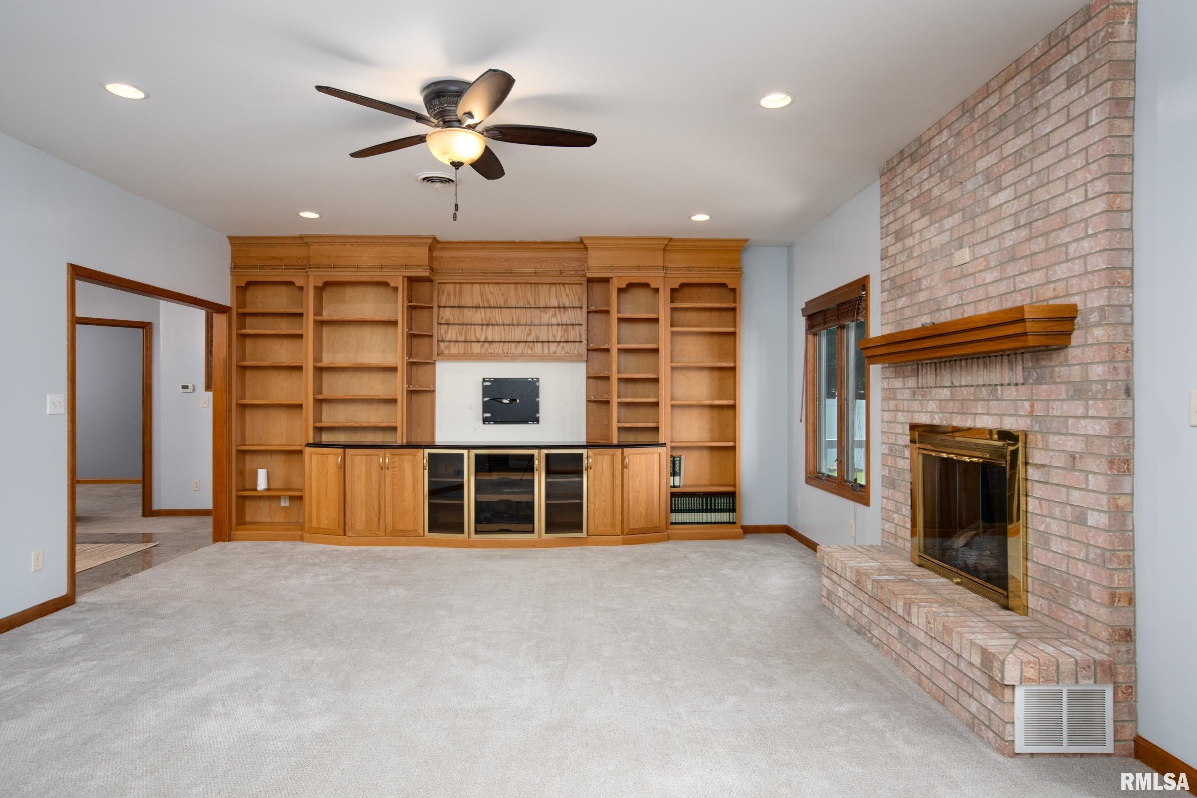 1535 Howard Road Marion, IL 62959 - Photo 5 of 44