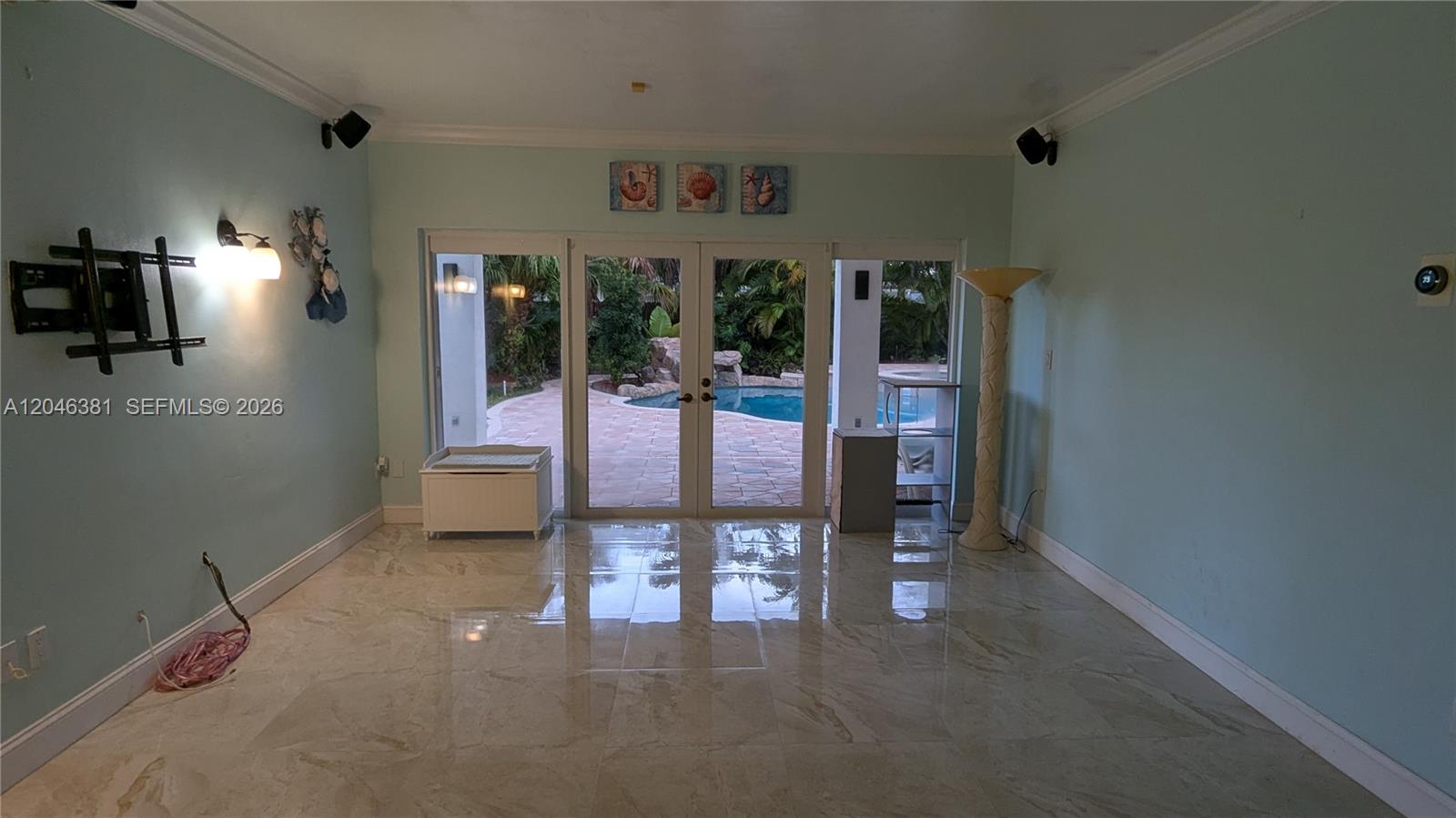 10442 Southwest 114th Street Miami, FL 33176 - Photo 17 of 48 Opening to back patio