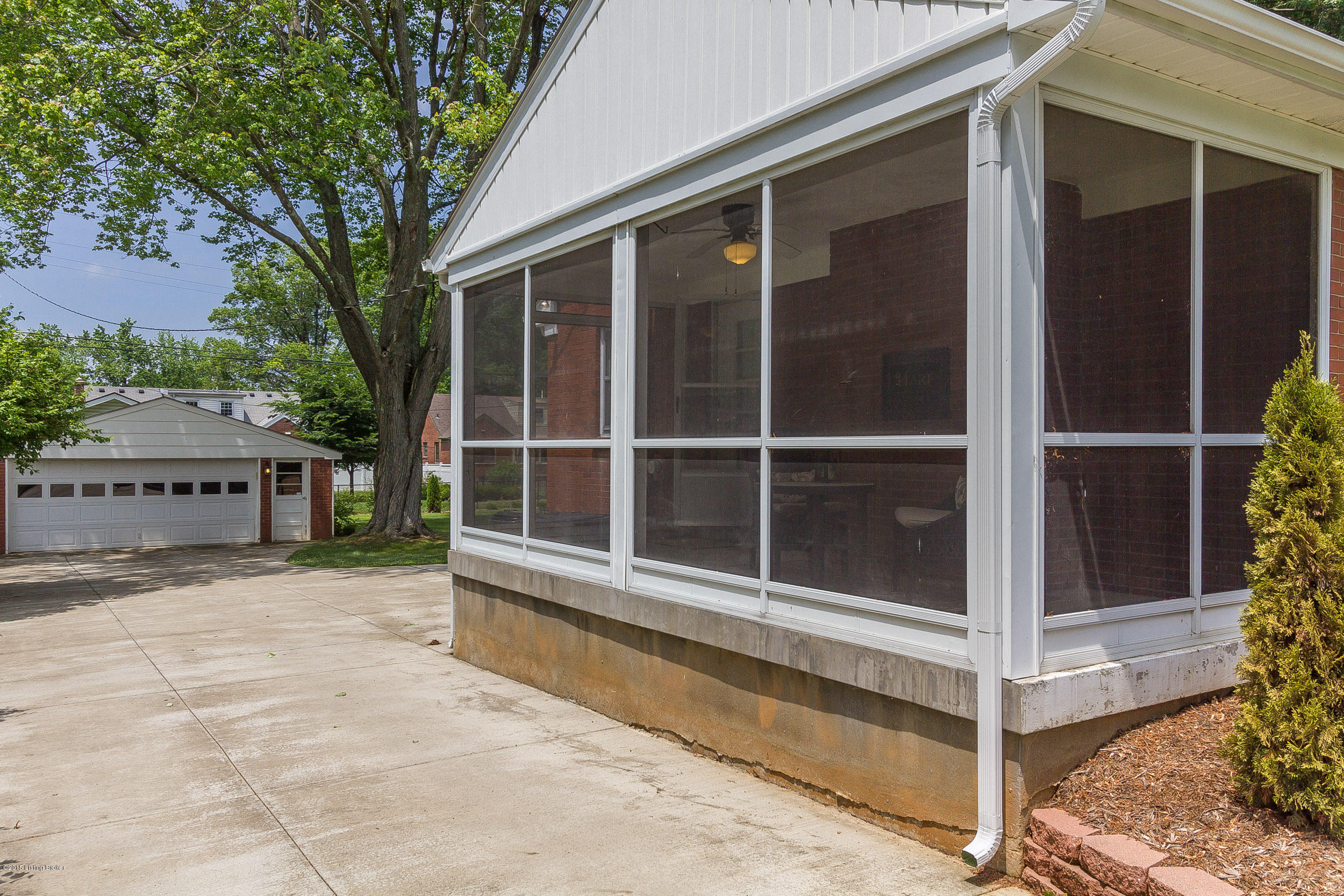 4315 Lincoln Road Louisville, KY 40220 - Photo 48 of 57 4315-Lincoln-Rd-12