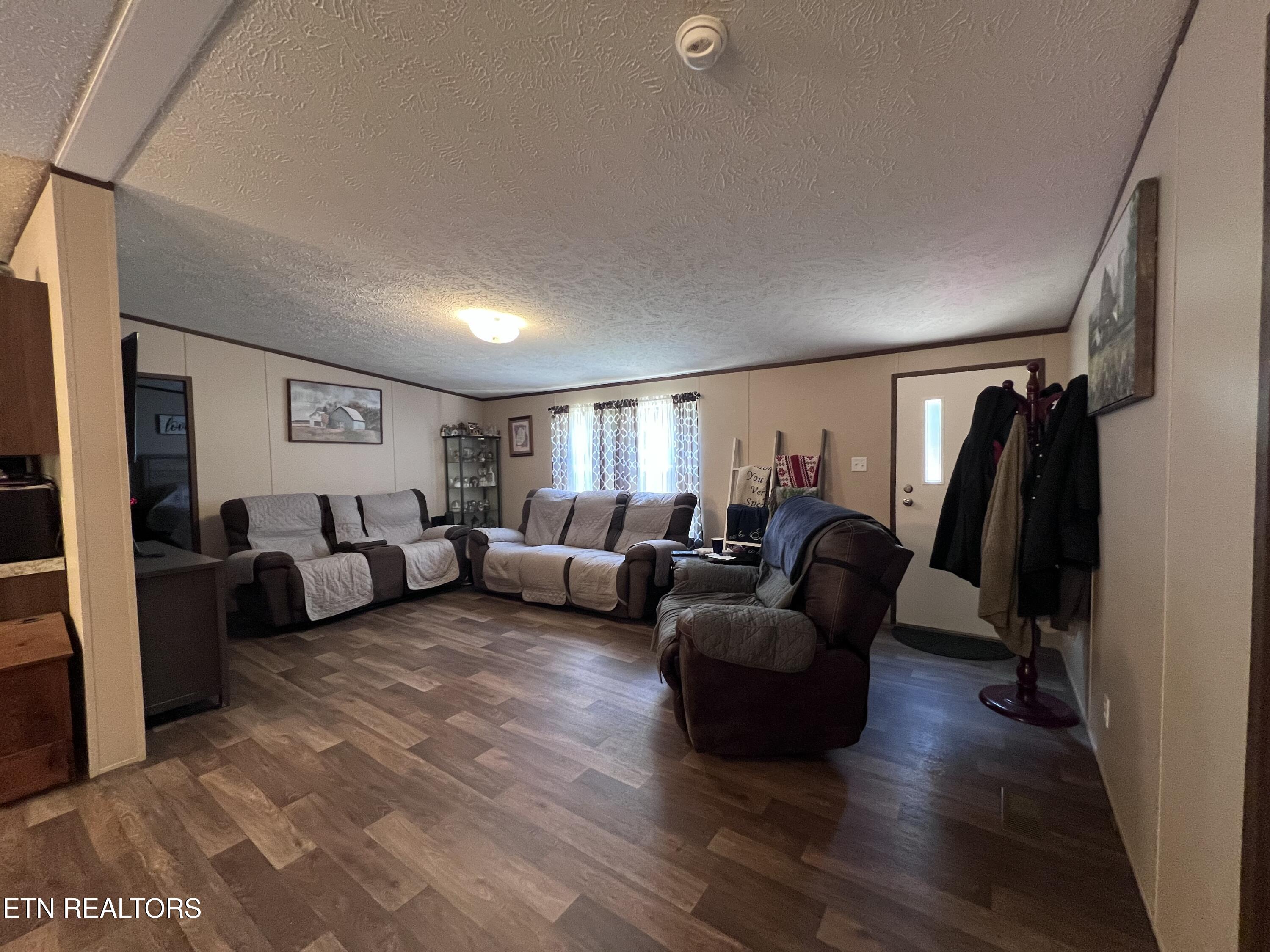 691-695 Blue Rdg Church Road Pineville, KY 40977 - Photo 11 of 53 IMG_2391