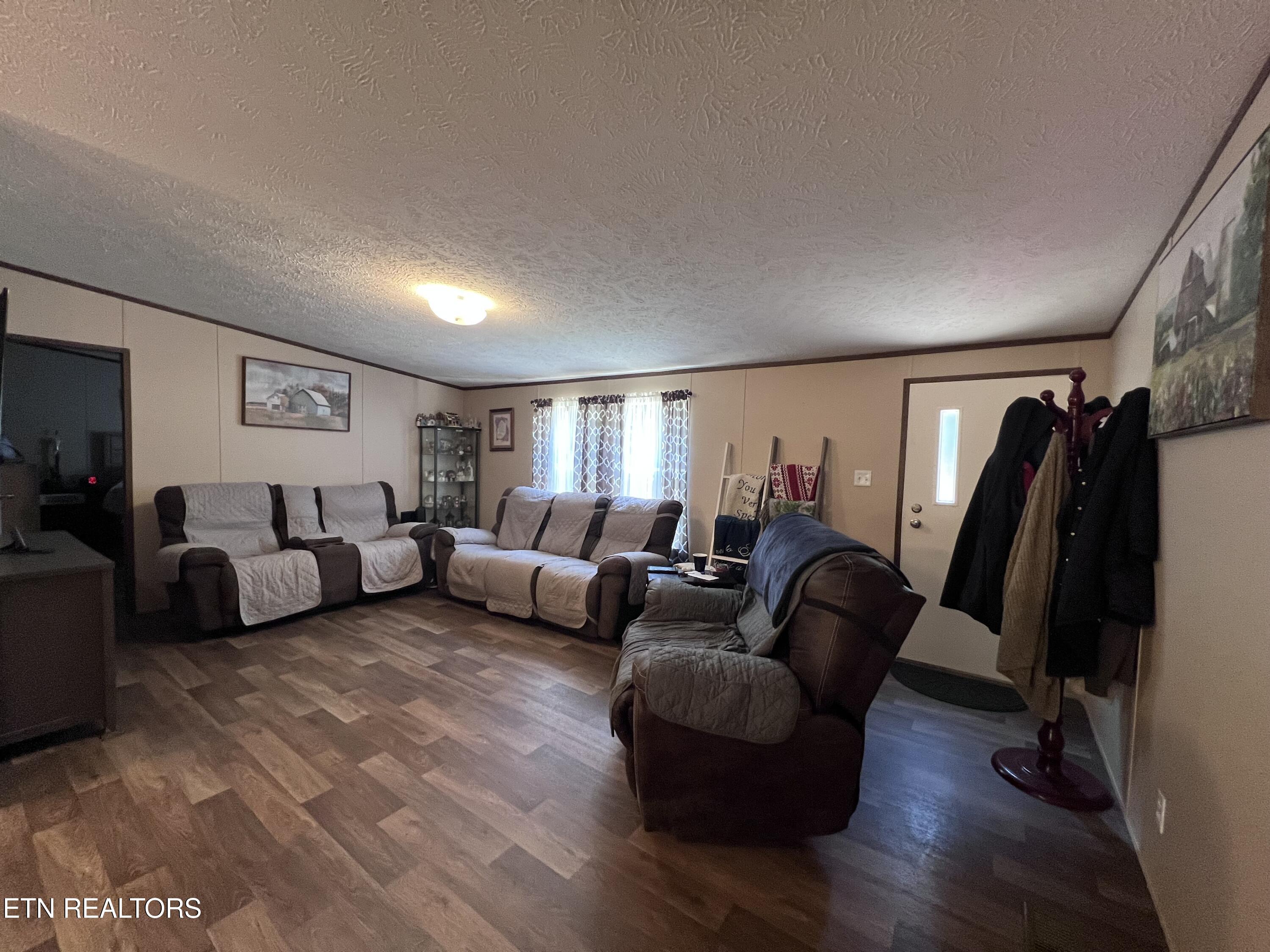 691-695 Blue Rdg Church Road Pineville, KY 40977 - Photo 15 of 53 IMG_2386