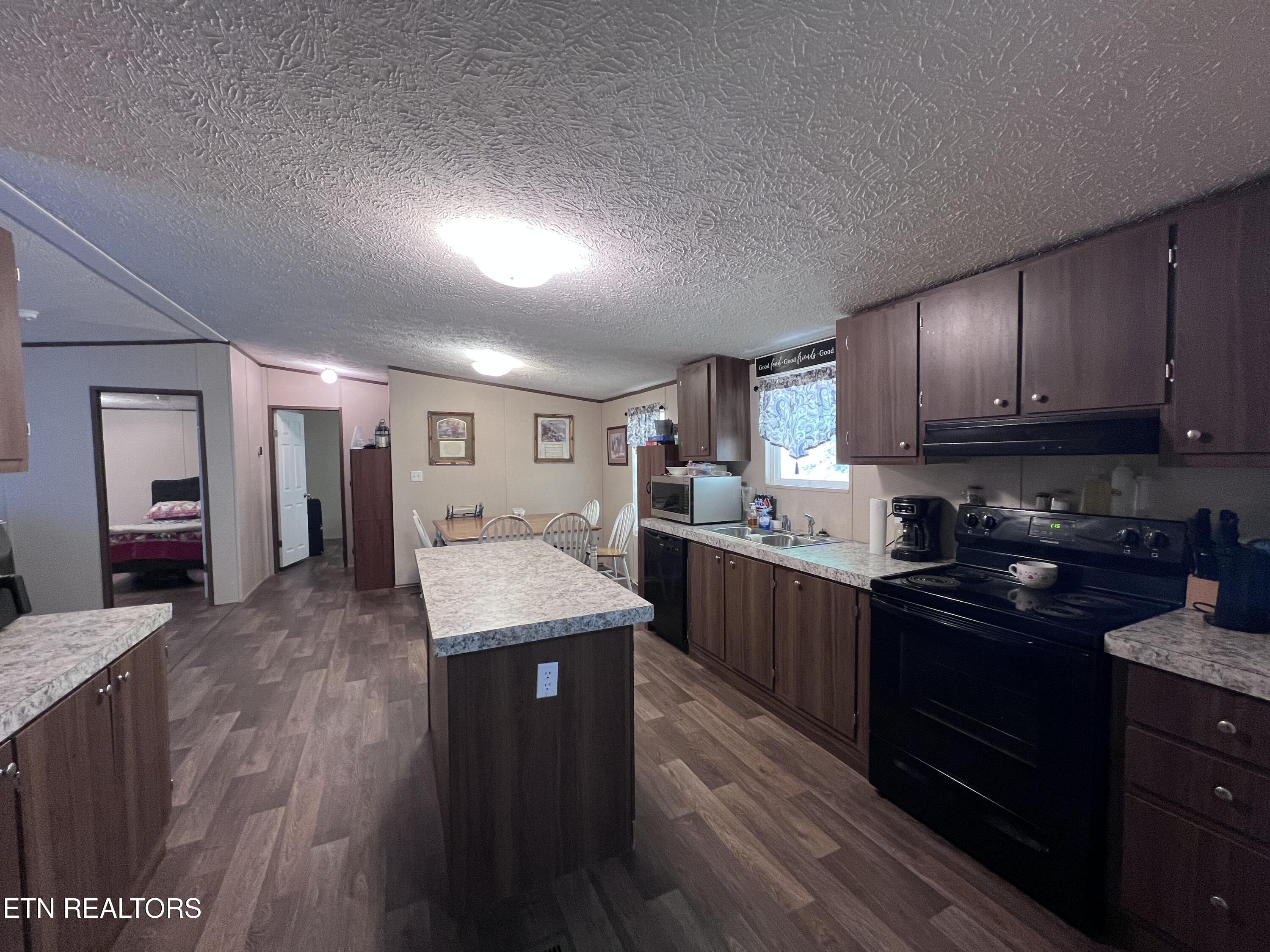 691-695 Blue Rdg Church Road Pineville, KY 40977 - Photo 16 of 53 IMG_2369