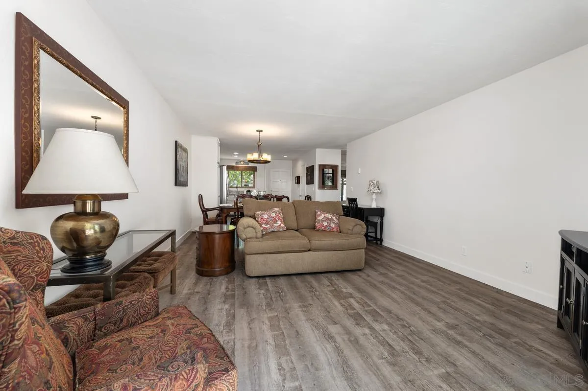 358 Abington Road Encinitas, CA 92024 - Photo 10 of 33 Gallery Image 10