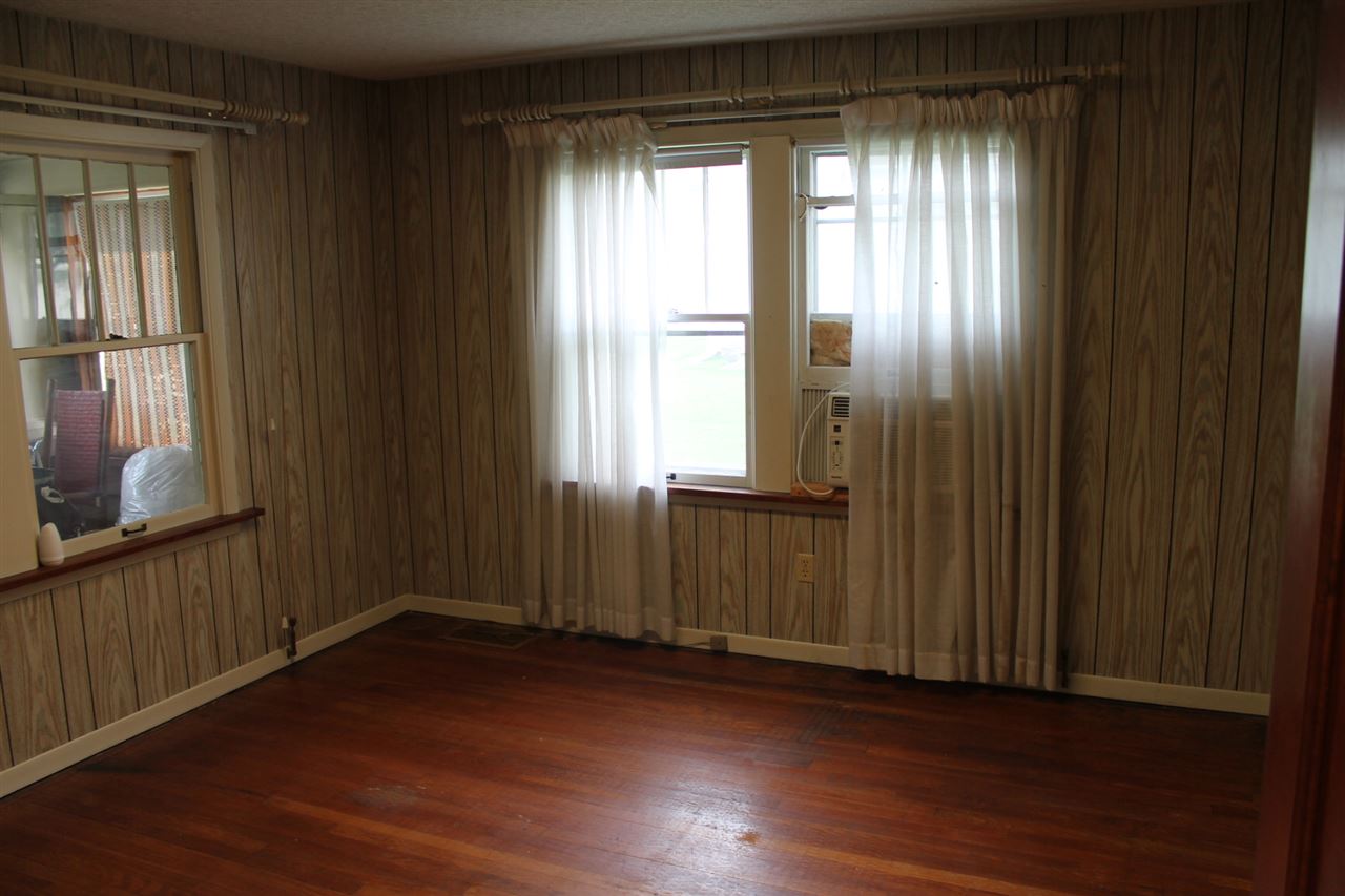 516 1st Street Hampton, IL 61256 - Photo 20 of 23 Gallery Image 20