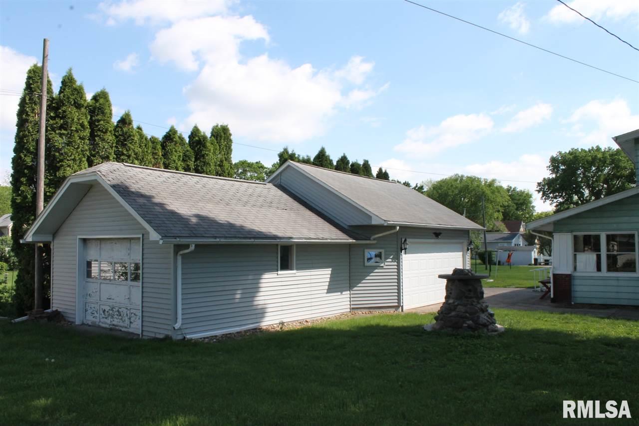 516 1st Street Hampton, IL 61256 - Photo 4 of 23 Gallery Image 4